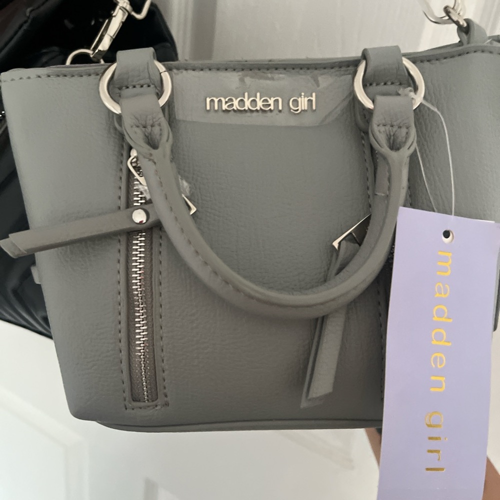 Madden girl crossbody -